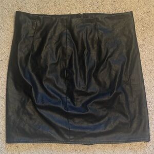 Elegant Black Faux Leather Mini Skirt